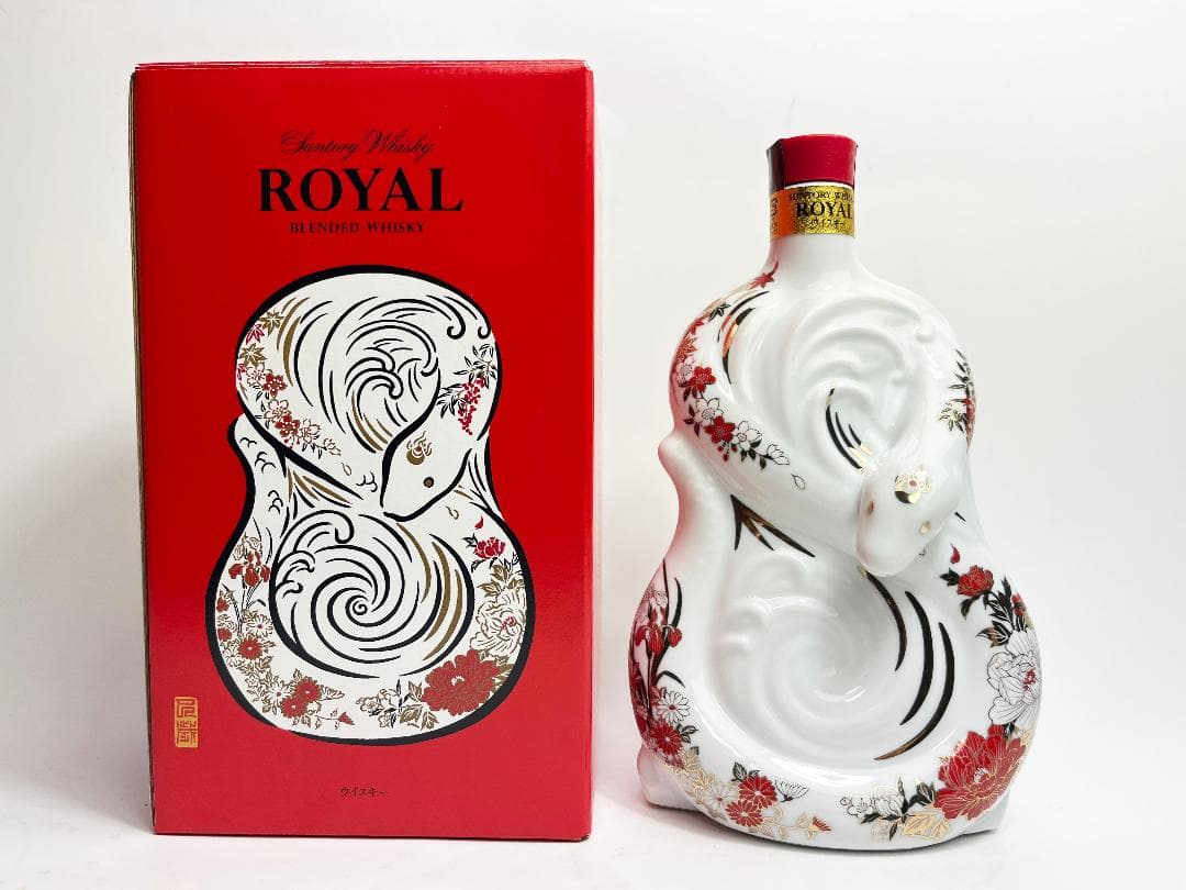 サントリーウイスキーローヤル 巳歳　巳年ボトル  Whiskey