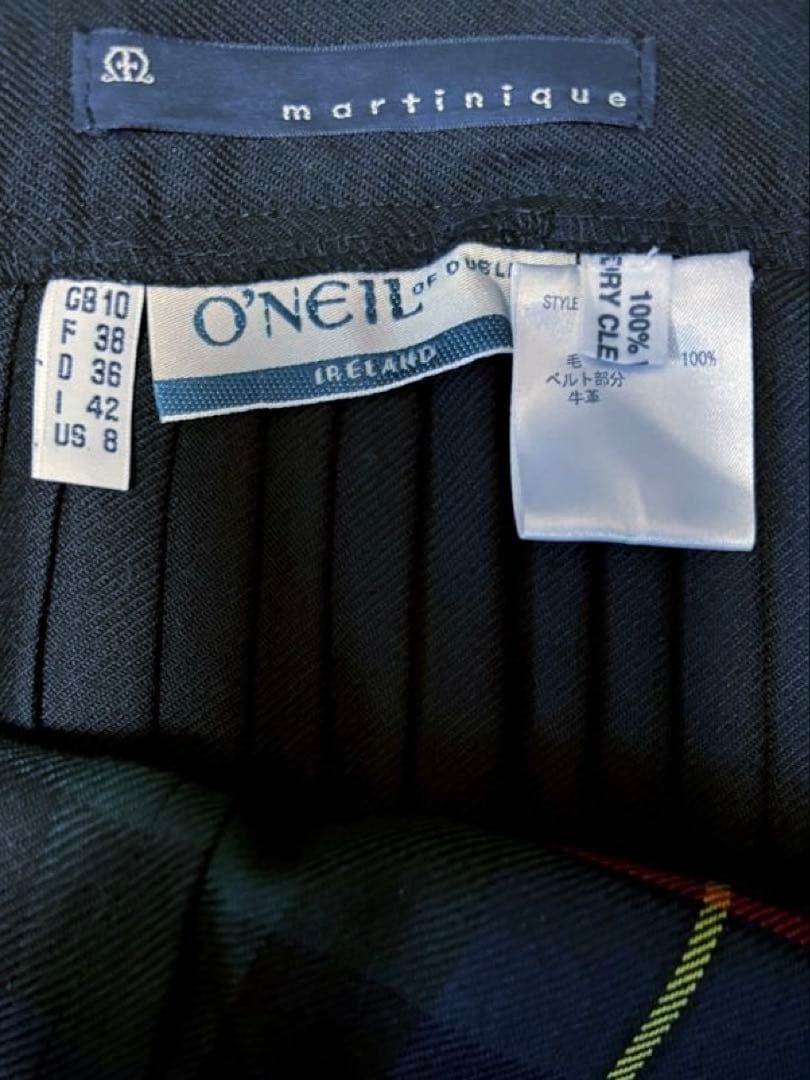 O'NEILL of DUBLIN プリーツスカート　黒　内側チェック柄