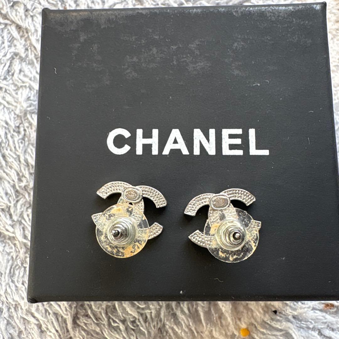 CHANEL ダブルCロゴ ピアス