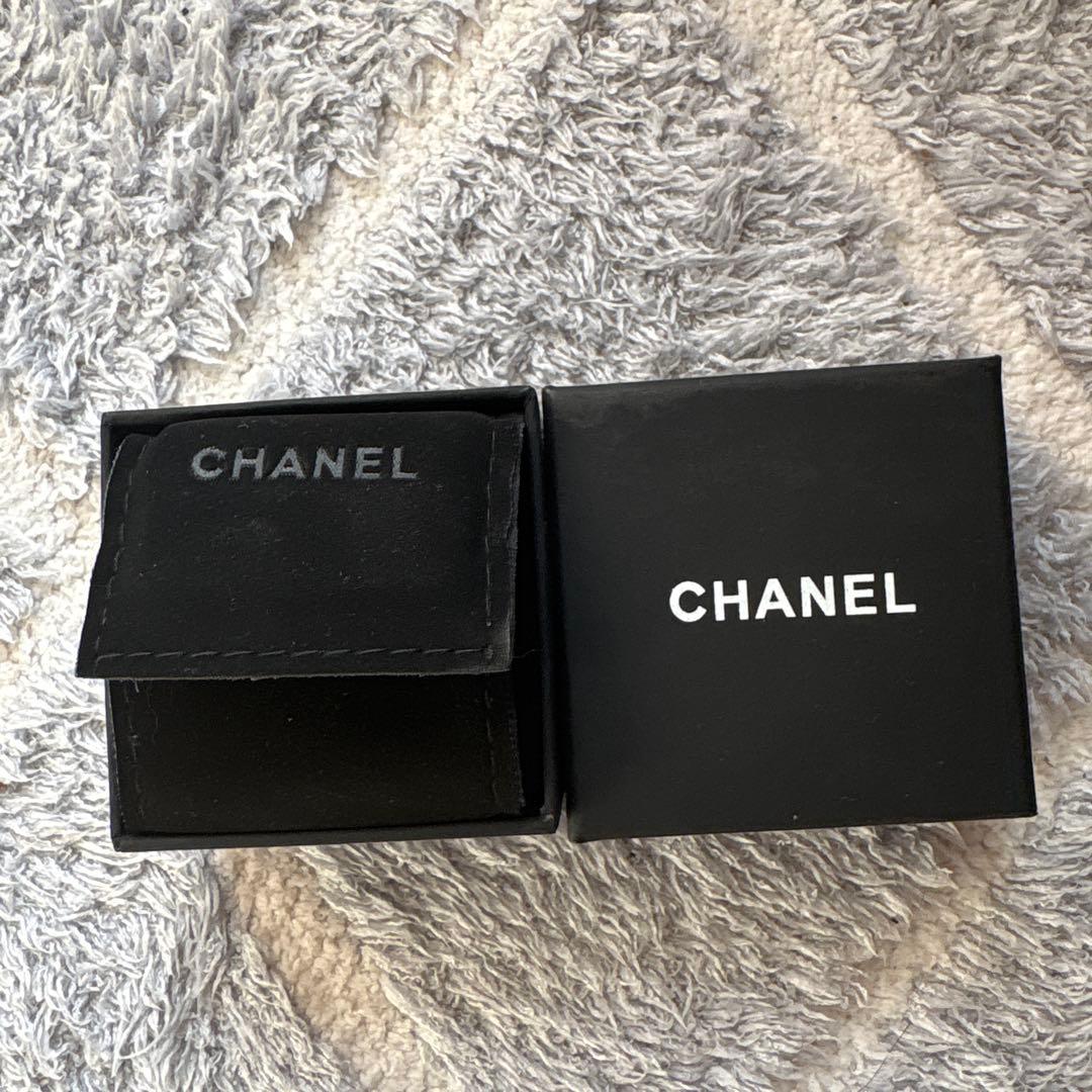CHANEL ダブルCロゴ ピアス