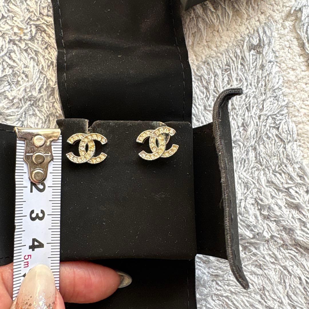 CHANEL ダブルCロゴ ピアス