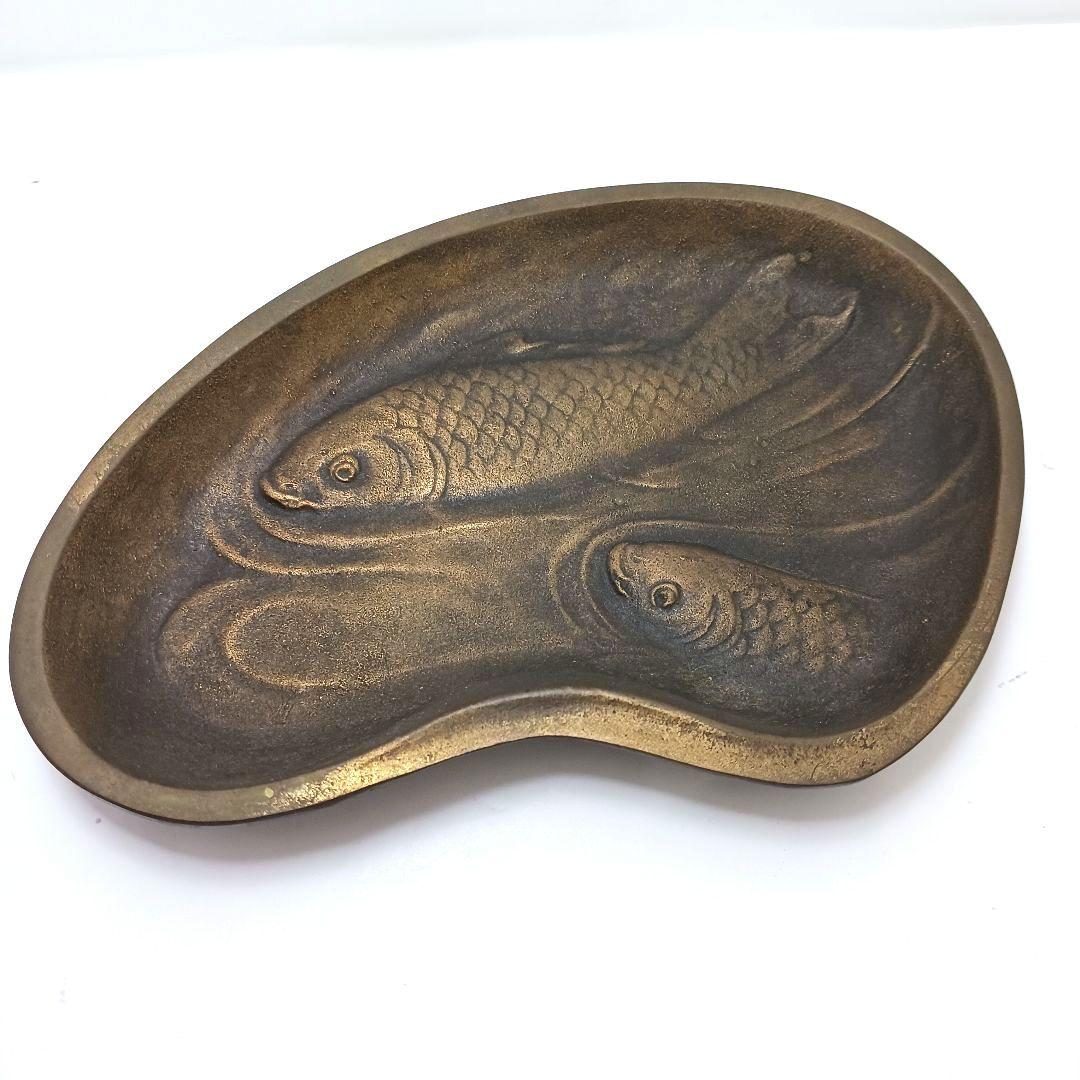 Y3122-84 津田永寿作 鋳銅 魚文 飾皿