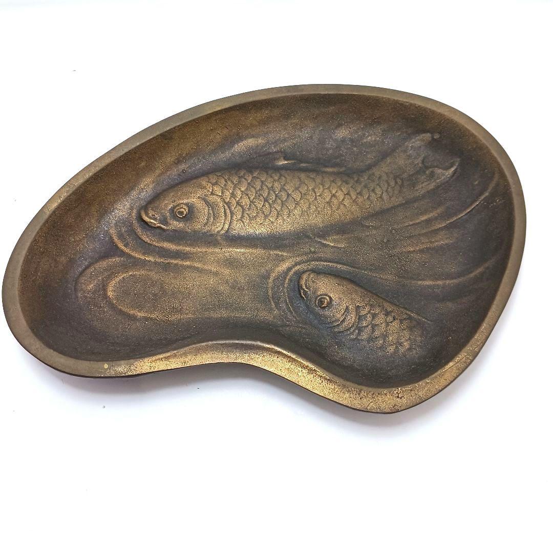 Y3122-84 津田永寿作 鋳銅 魚文 飾皿