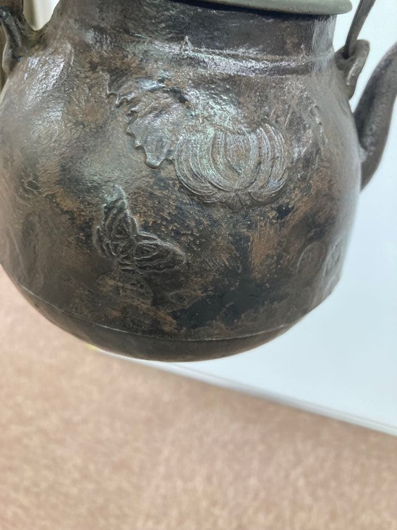 明治期大国蝶々模様鉄瓶