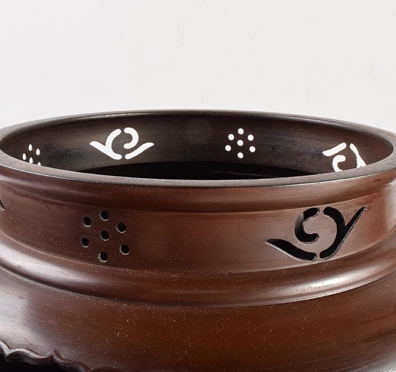 そら釜師　角谷莎村作　鬼面切合釜　鉄釜　風炉　共箱　D　R4868C