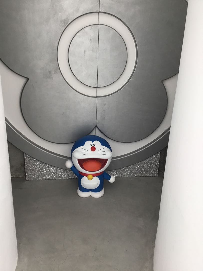 ドラえもん　メディコムトイ　フィギュア等身大　購入時の箱有り