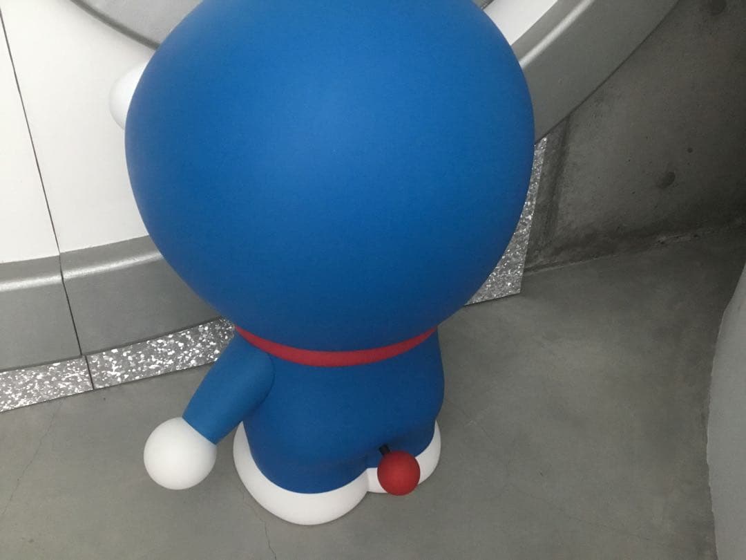 ドラえもん　メディコムトイ　フィギュア等身大　購入時の箱有り