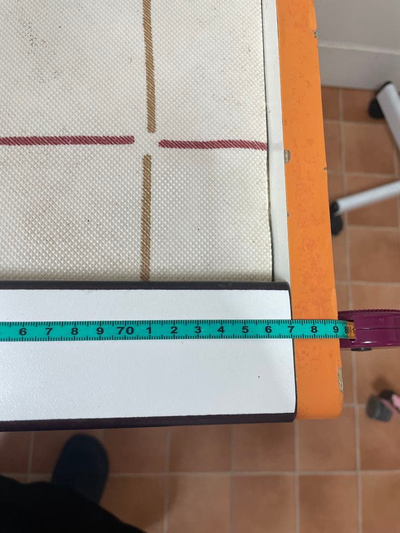 毛を吸い取るトリミングテーブル