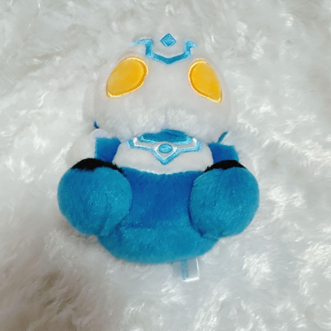 ふわふわお座りぬいぐるみ　ウルトラマンフーマ