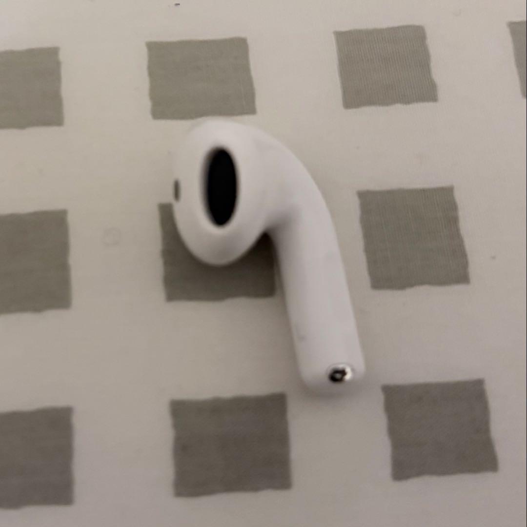 AirPods 4 ノイズキャンセリング搭載