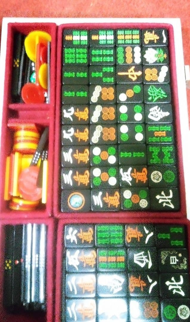 自動仕様麻雀牌セット 黒・緑・オレンジ デザイン（美品）
