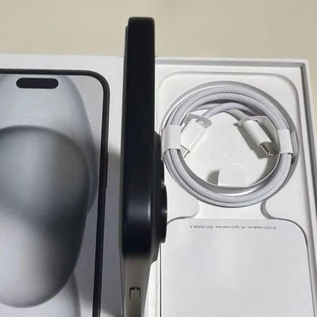 iPhone15 128GB 本体ブラック　美品