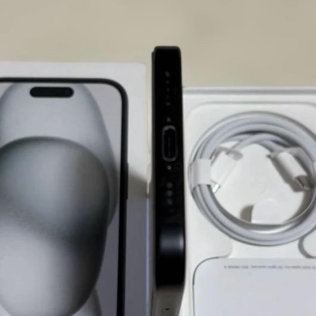 iPhone15 128GB 本体ブラック　美品