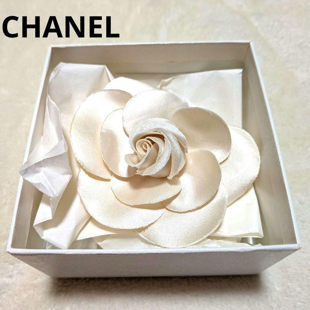 極美品✨️CHANEL シャネル カメリア コサージュ パールホワイト 箱付き