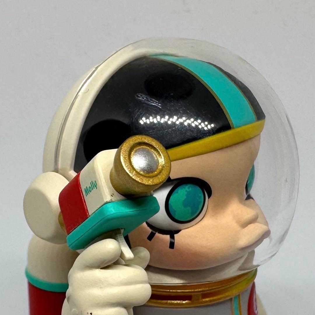 【POPMART】シークレット THE GIRL FROM THE EARTH