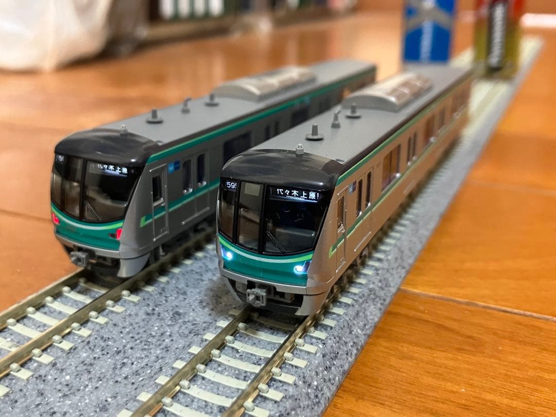 KATO 10-877,878 東京メトロ千代田線 16000系 10両フル①