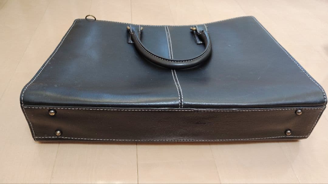 防水レザー　ブリーフケース