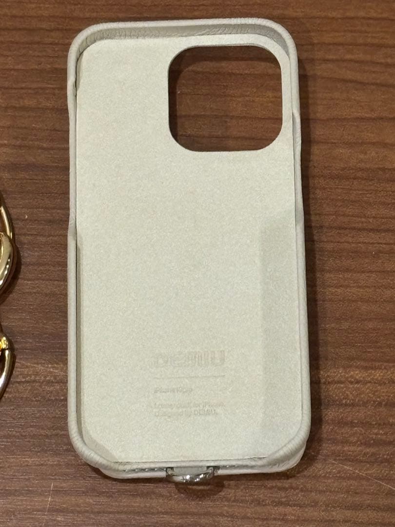 DEMIU ベージュ iPhone用ケース チェーン付き