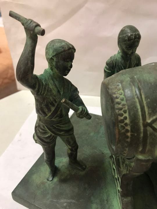 小倉紙園大鼓，真鍮製，重4500克。