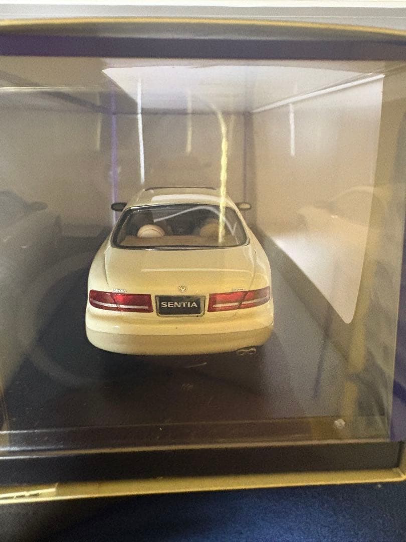 ハイストーリー 1/43 マツダ センティア エクスクルーシブ　シグナスホワイト