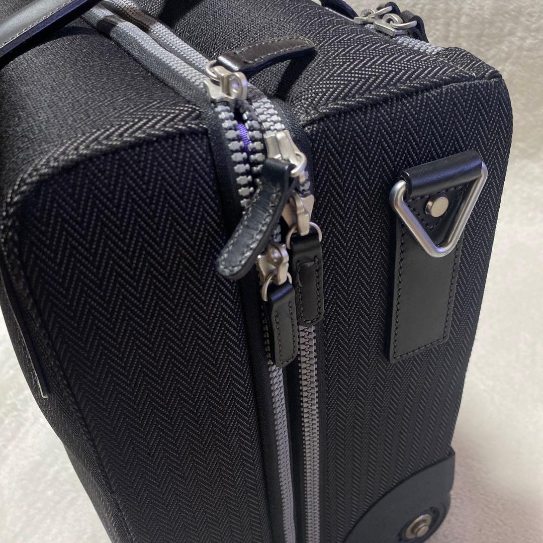 ✨未使用級✨Paul Smith ブラックキャリーケース 中型　ビジネス