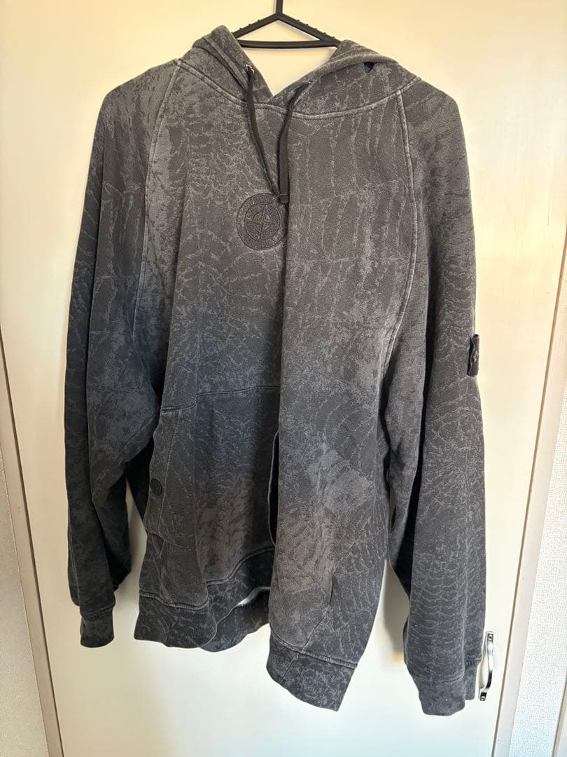 Stone  グレー フード付きパーカー