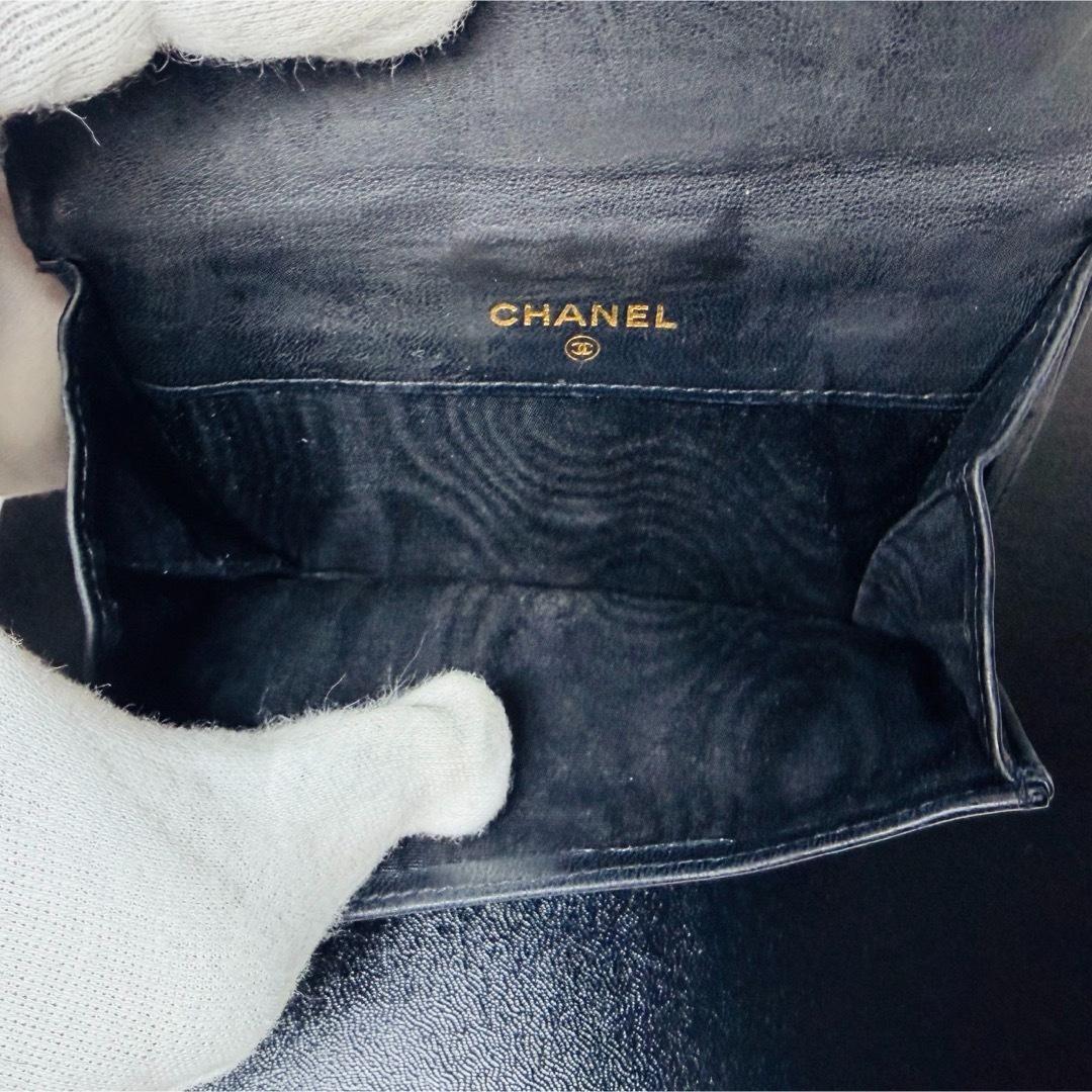 【セール中！】CHANEL シャネル　ココマーク　二つ折り財布　黒　ラムスキン