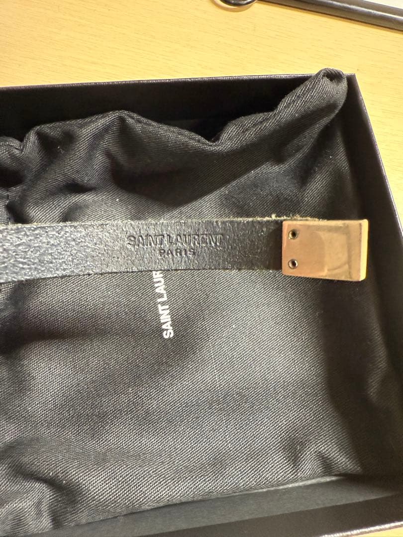 SAINT LAURENT カサンドラ レザーブレスレット シルバー