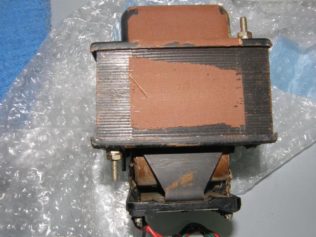 山水電源トランスPー３０B　動作品の出品です、 値下げしました！