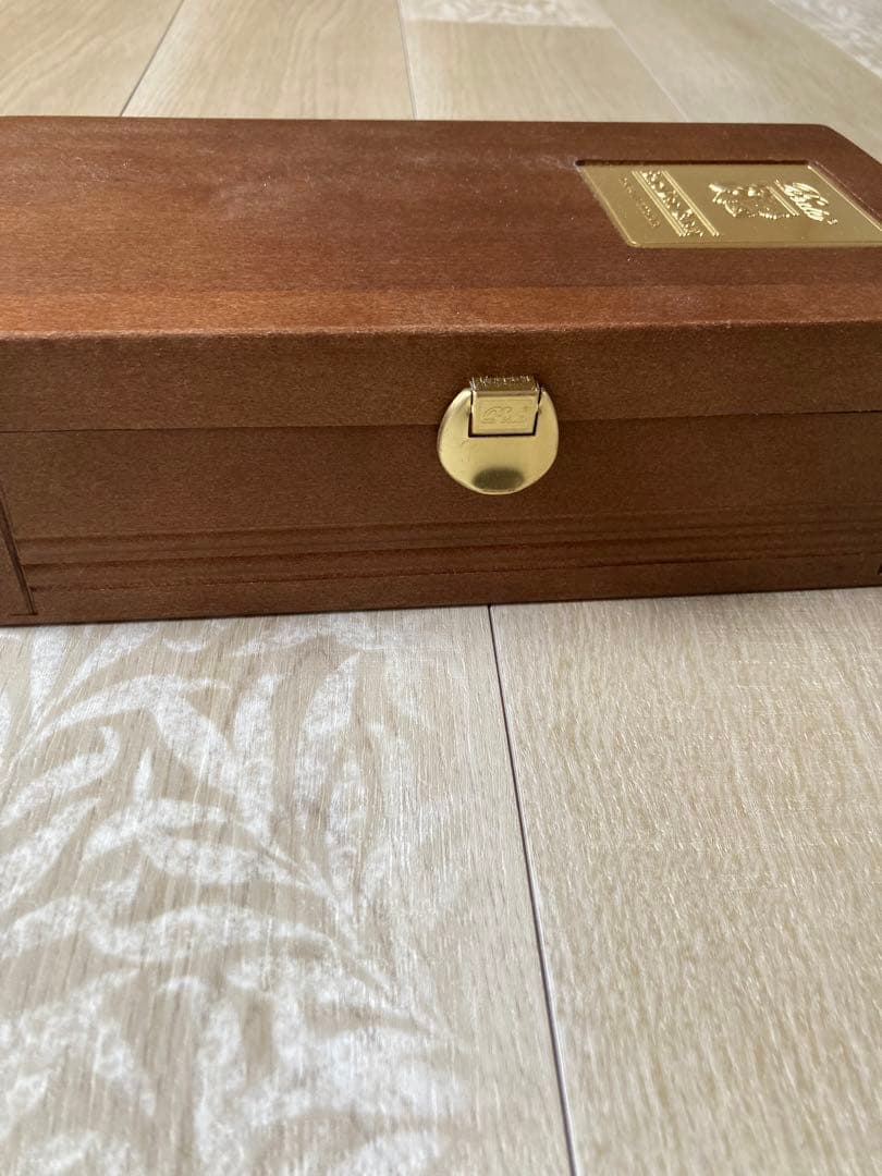 ベルタ ブリック デル ガイアン 2014 ブランデー　木箱　お酒　高級