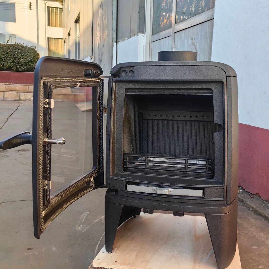 【季節商品・激安】新品鋳鉄薪ストーブ 屋外吸気可能・空気環境配慮 調理可 高蓄熱