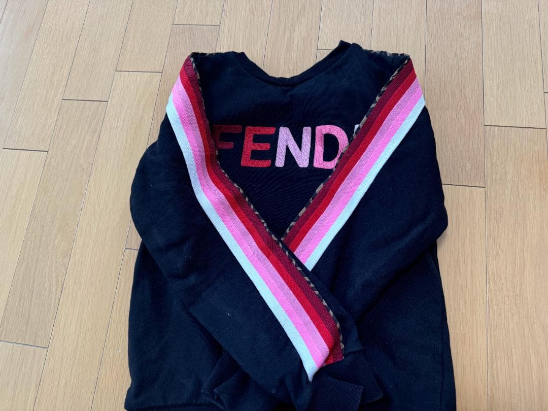 フェンディ　Fendi　キッズ　スウェットシャツ・トレーナー