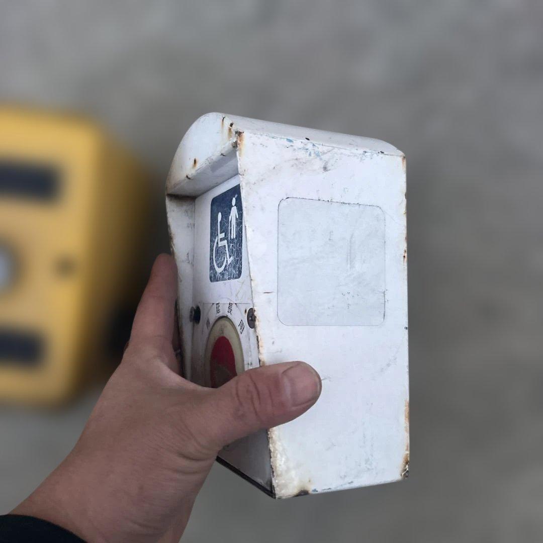 本物信号機押しボタン ‼️2個セット‼️