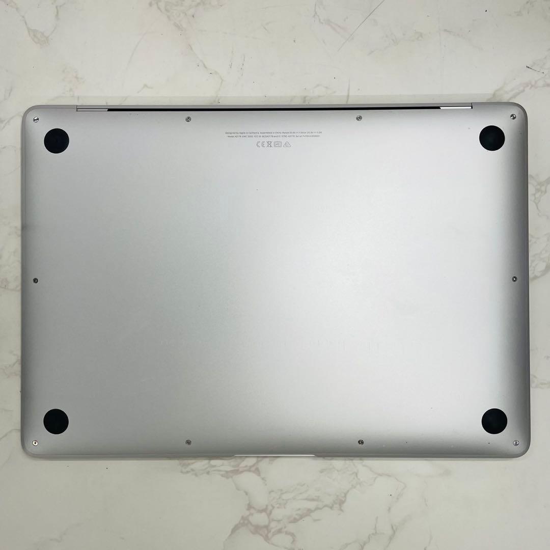 MacBook Air 13インチ 2020 i5 8GB 512GB