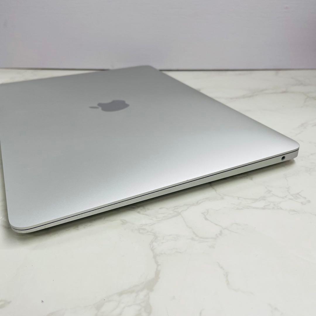 MacBook Air 13インチ 2020 i5 8GB 512GB