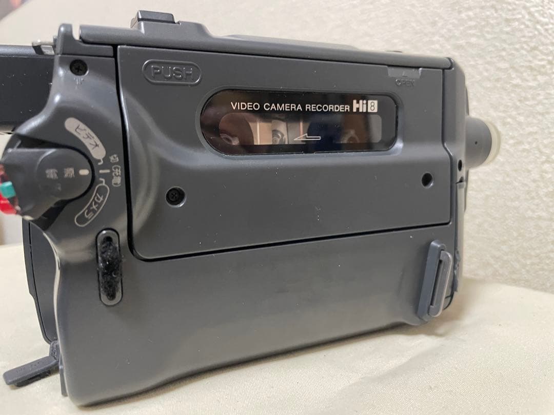 一部修理品　SONY CCD-TRV96