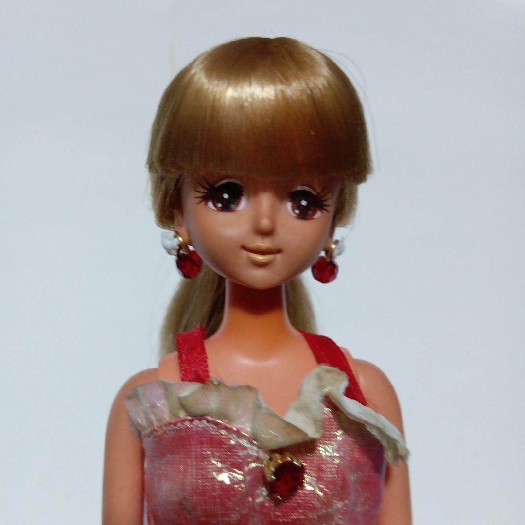 小麦色のバービー（ジェニー）