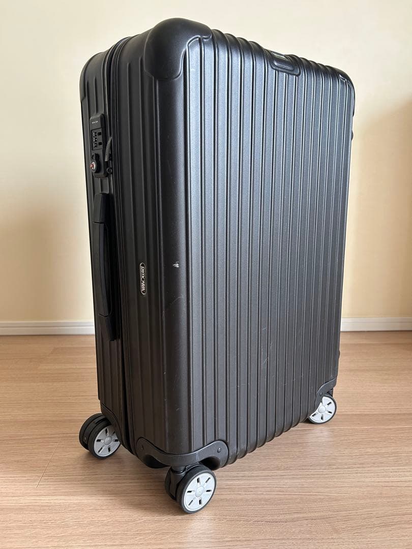 RIMOWA ブラック キャリーケース 中型　ポリカーボネート　4輪