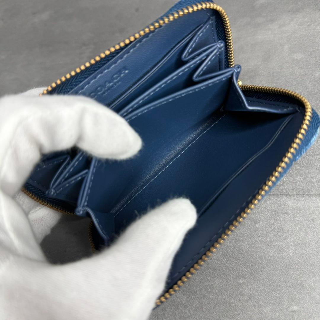 ★未使用品★COACH デニム キルティング ラウンドジップ マルチケース