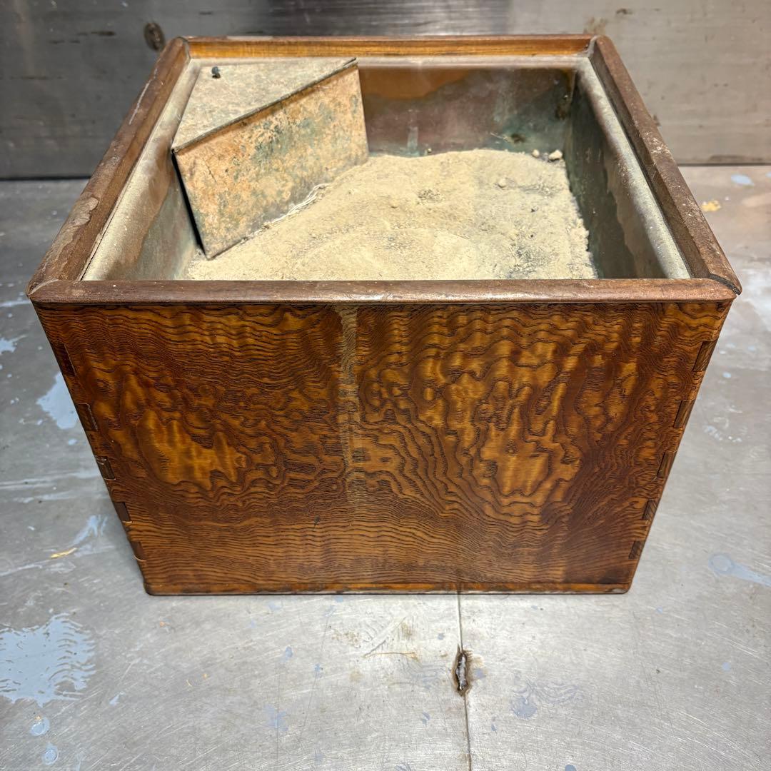 火鉢　銘木 綺麗な木目 欅 玉杢 無垢 黒柿 孔雀杢 角火鉢 茶道具　煎茶