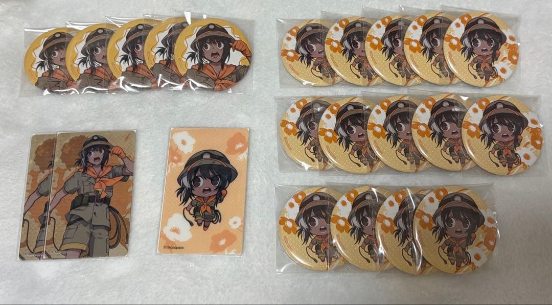 モノパス アニカフェ ピヤノ 缶バッジ クリアカード