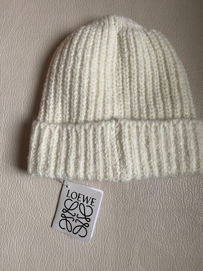 LOEWE アイボリー ニット帽