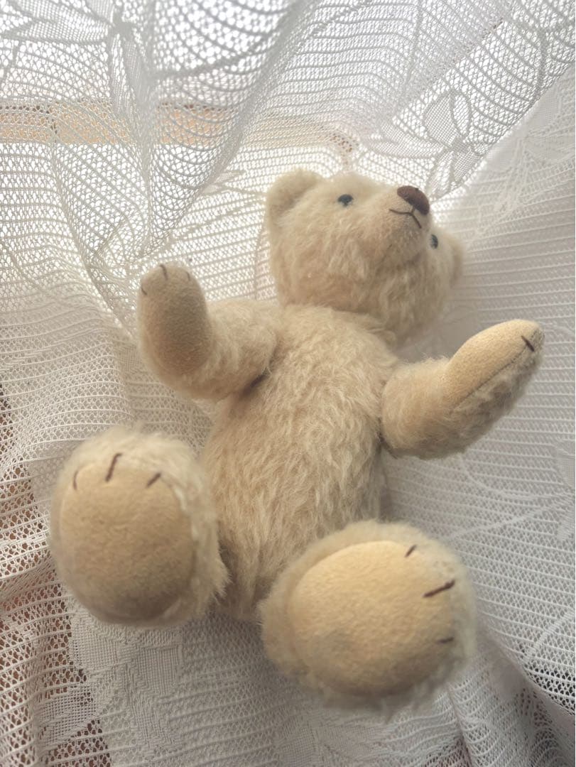 ハンドメイドベア(イギリス天然モヘア)全長34cm くまちゃん帽子つき