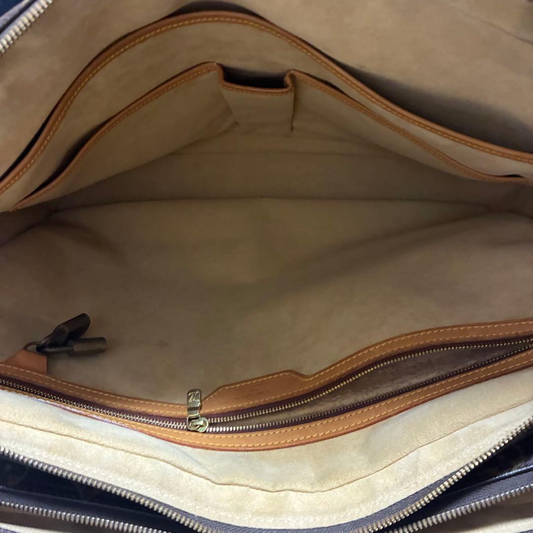 ルイヴィトン　ポルトドキュマン　ヴォワヤージュ　2層　ビジネスバッグ　モノグラム