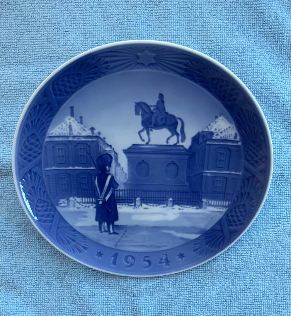 ロイヤルコペンハーゲン　イヤーズプレート　1954年