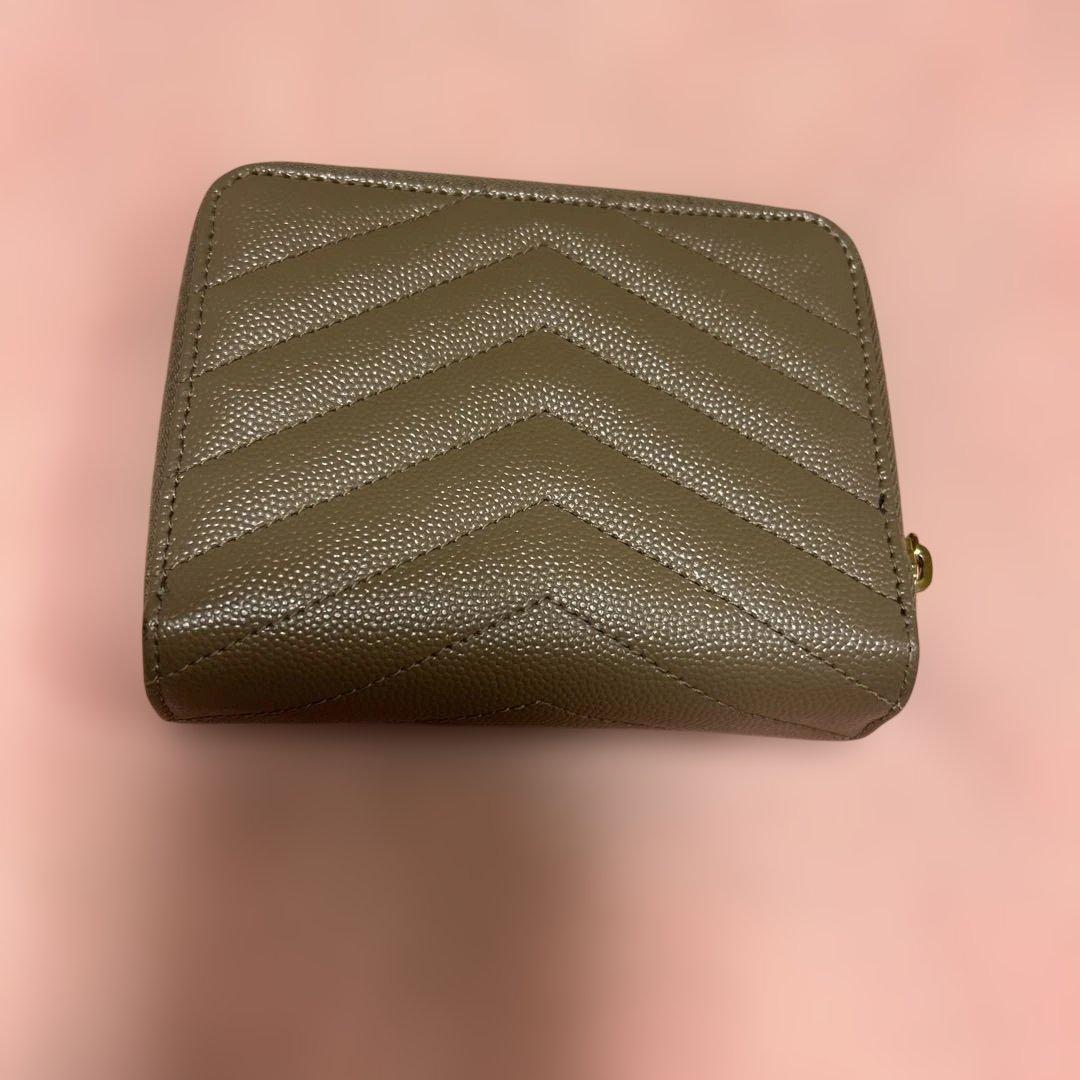 m*3様 YSL ベージュ二つ折り財布
