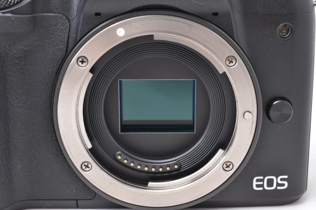 キャノン　Canon EOS Kiss M レンズキット