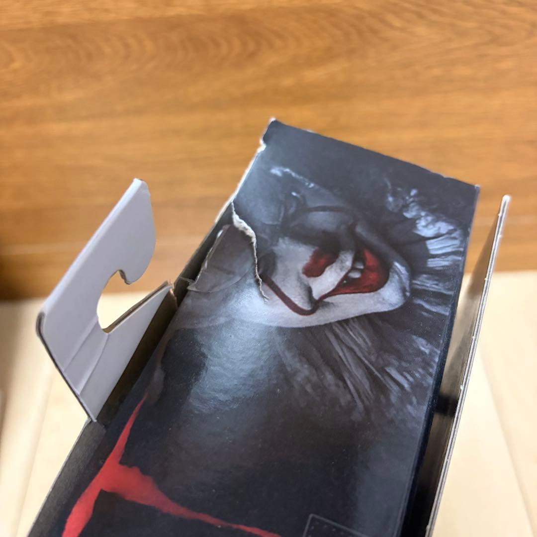 IT ペニーワイズ NECA フィギュア