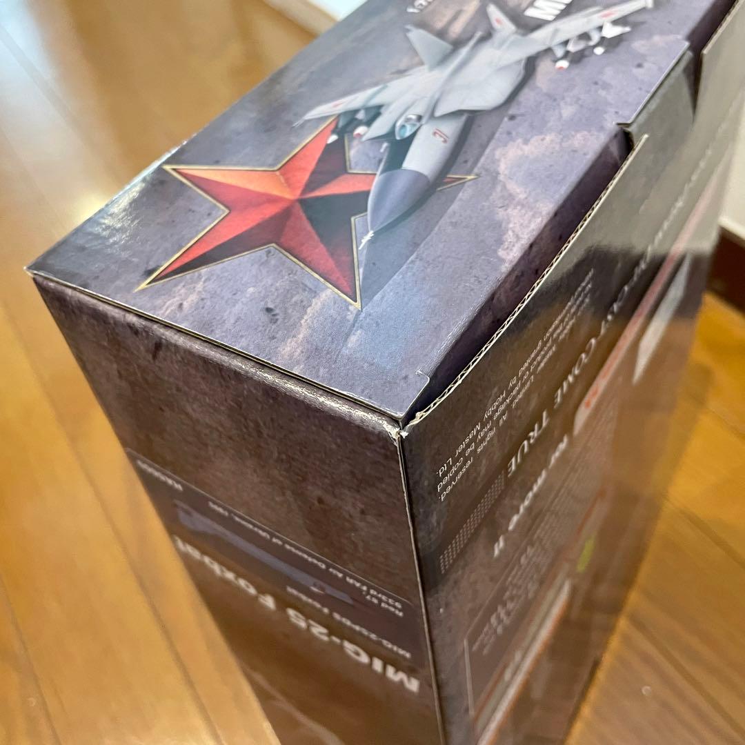 【未使用品】HOBBYMASTER MIG-25 FOXBAT HA5609