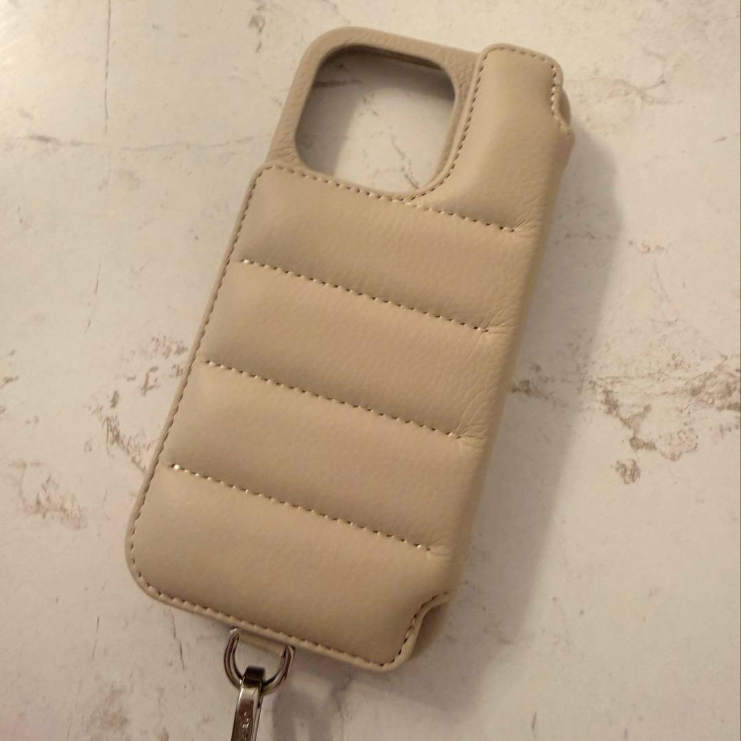 DEMIU ベージュ iPhone16pro ストラップ付き　美品